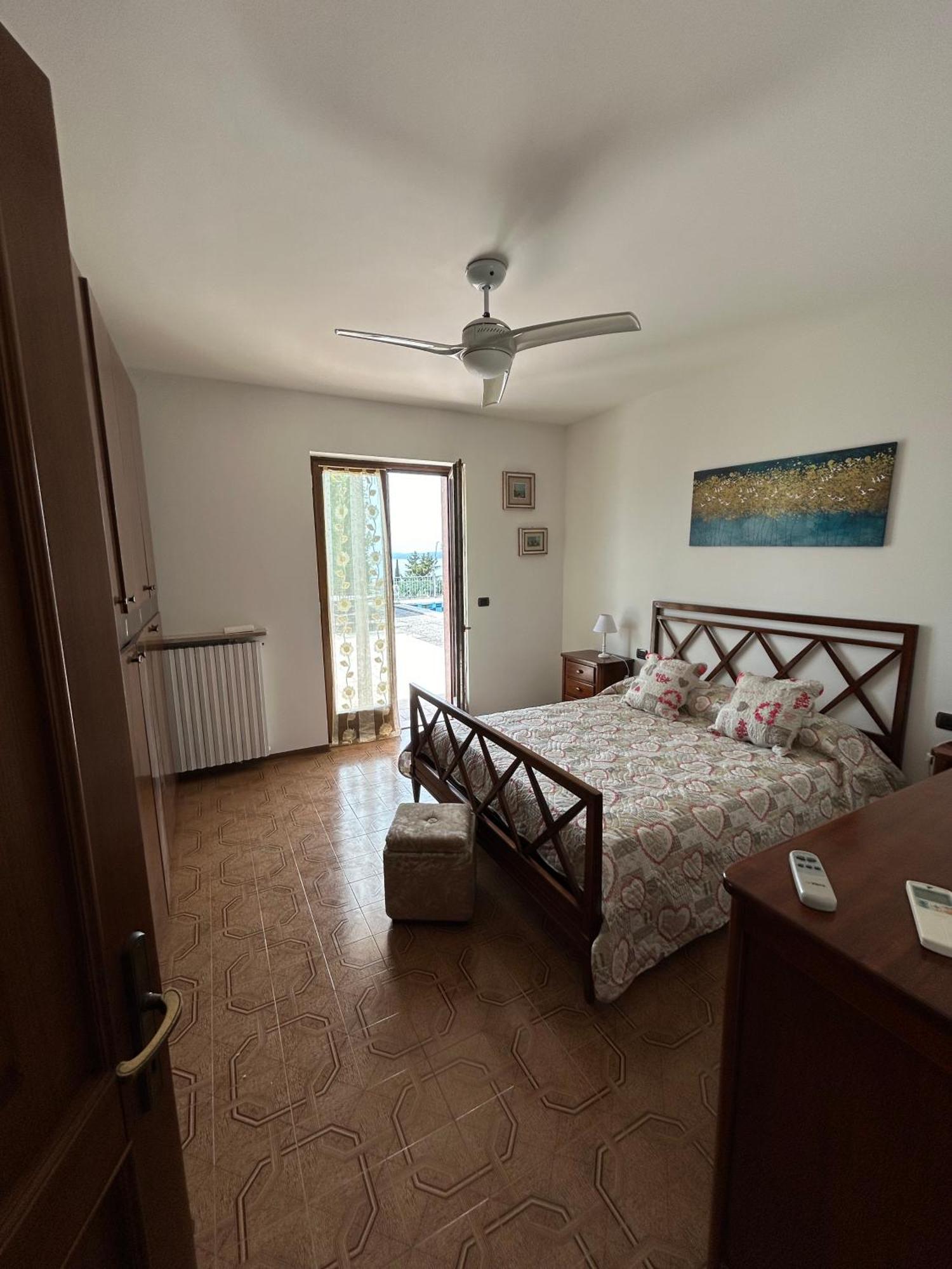Poli Villa'S Apartment Bardolino Esterno foto