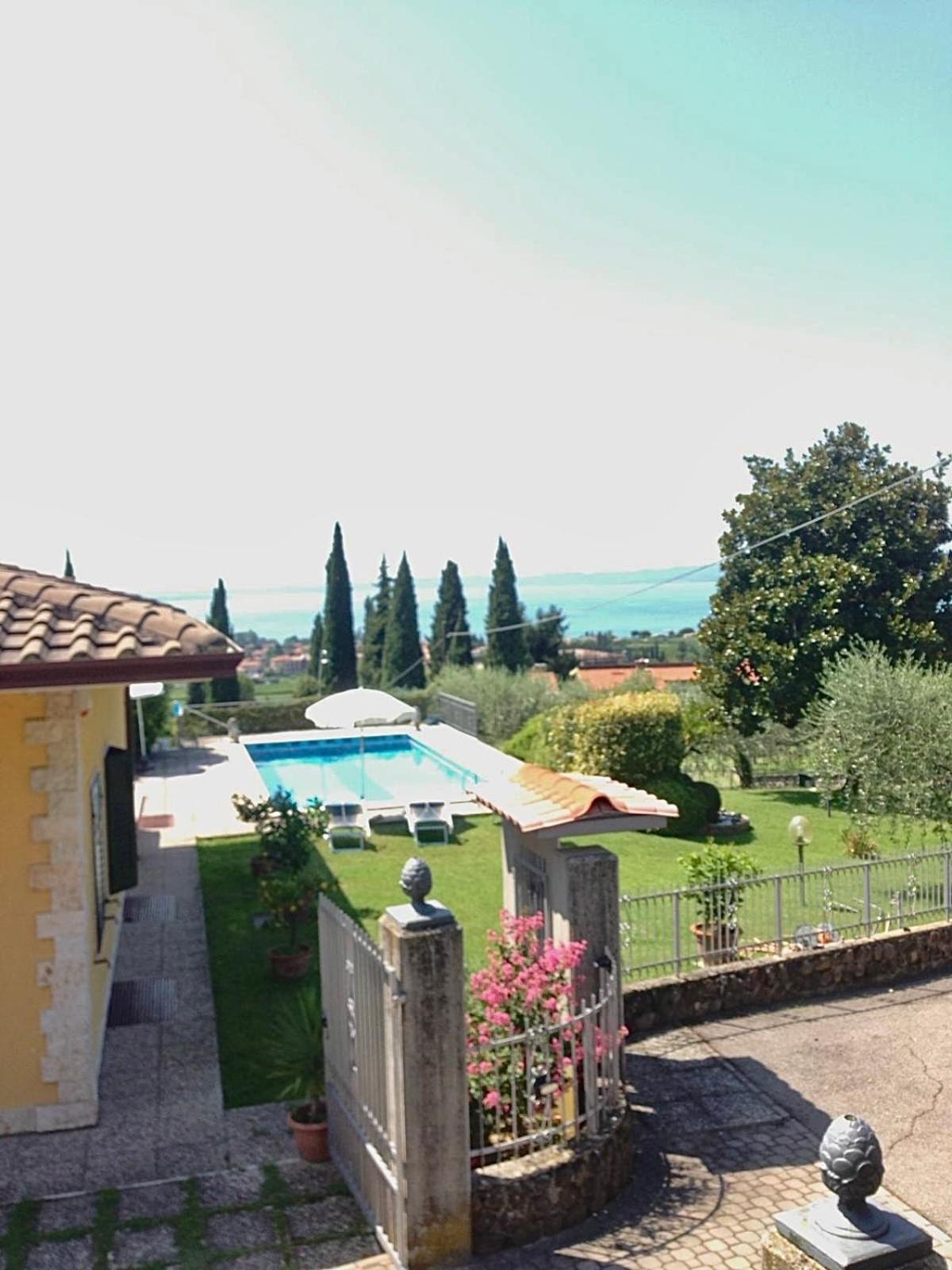 Poli Villa'S Apartment Bardolino Esterno foto