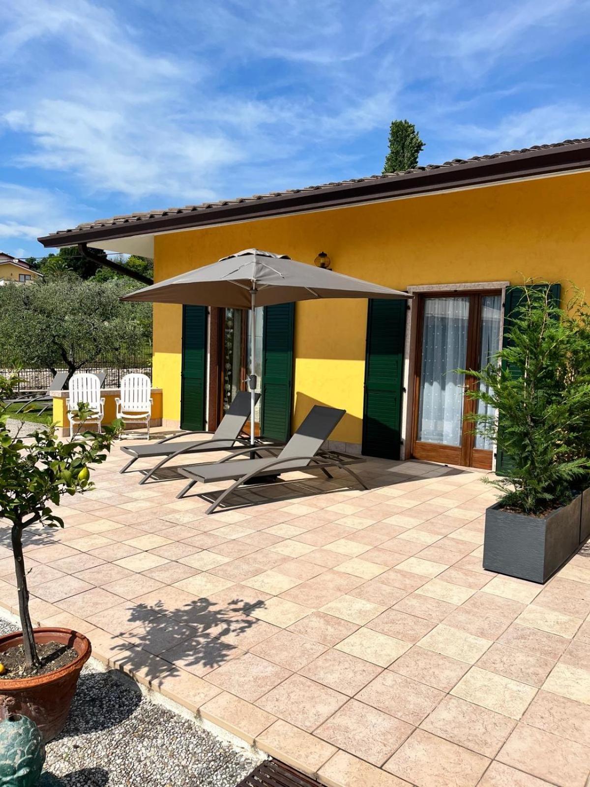 Poli Villa'S Apartment Bardolino Esterno foto